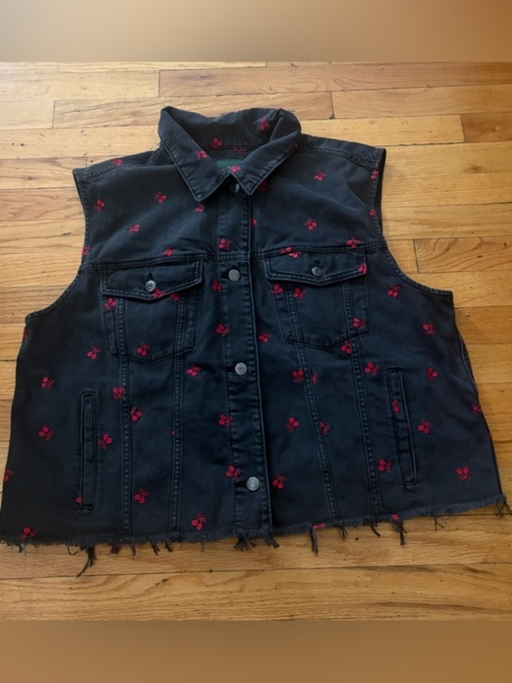 Wild Fable Black Denim Vest Cherry Embroidered Raw Hem Button Front XXL